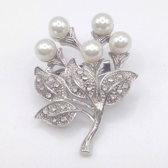 Elegant Pearl and Silver Tone Brooch - Picture 1 of 5
